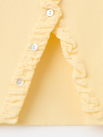 MANGO Плетена жилетка 'MAMBO' в жълто