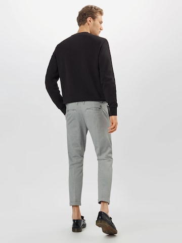 Regular Pantalon chino TOM TAILOR DENIM en gris