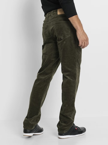 Regular Pantalon bonprix en vert