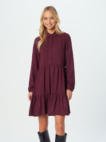 Robe-chemise 'MOROSE' VILA en rouge : devant