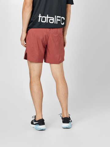 NIKE Regular Sportshorts 'Flex Stride' in Rot