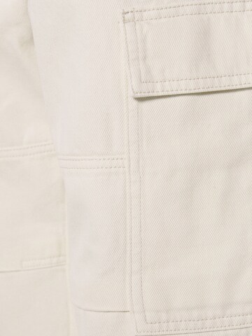 Loosefit Jeans cargo Bershka en blanc