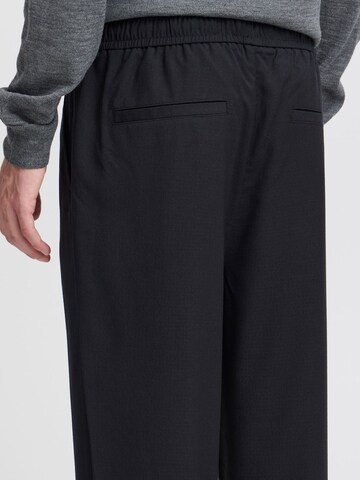 Casual Friday Loosefit Chino 'HAAKAN 0165' in Zwart