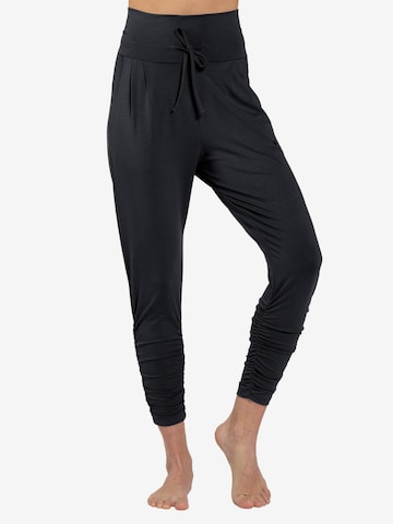 Magadi Sporthose 'Francis' in Schwarz: Vorderseite