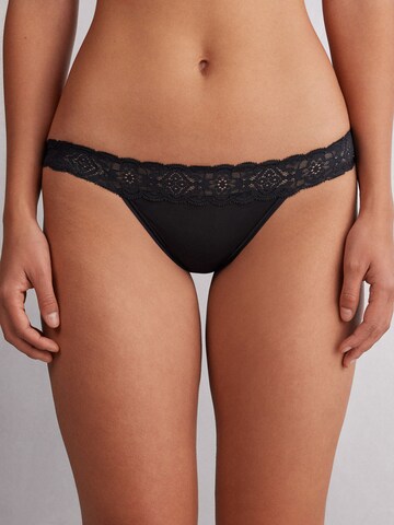 INTIMISSIMI Slip in Schwarz: Vorderseite