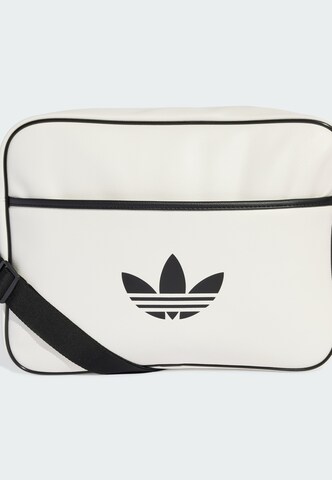 ADIDAS ORIGINALS - Bolso de hombro 'Airliner' en blanco