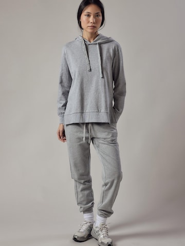 Sweat-shirt 'Felpa con Cappuccio e Spacchi Laterali' OWN Off With Nature en gris : devant