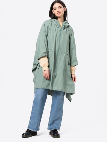 OOF WEAR Between-seasons coat in Green: front