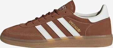 ADIDAS ORIGINALS - Sapatilhas baixas 'Handball Spezial' em castanho: frente