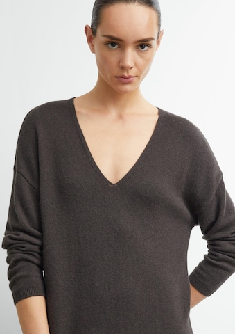 COMMA Knit dress in Brown: front