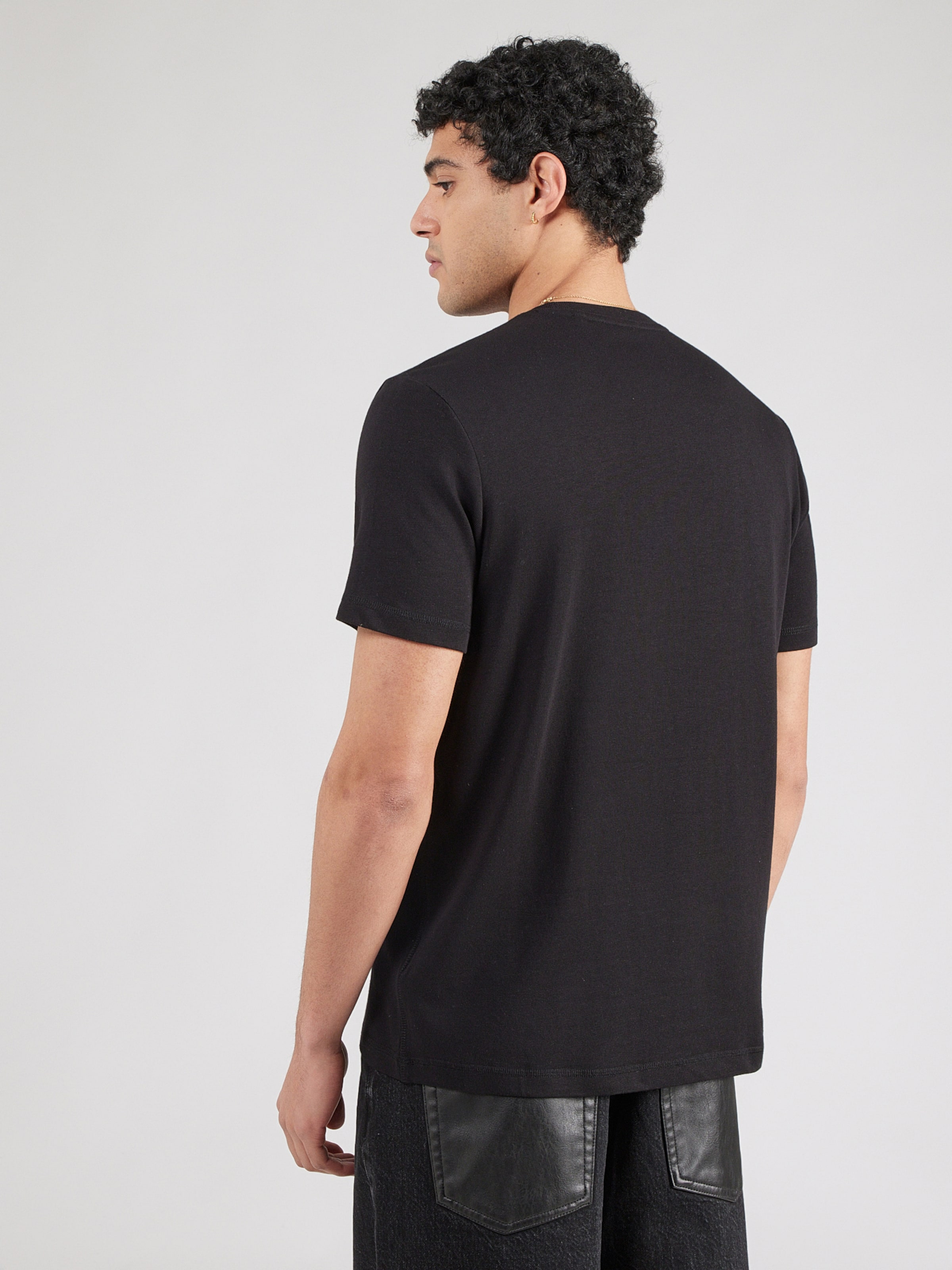 ゆー GUESS Tricou 'JAPAN SMALL LANDSCAPE' pe Negru | ABOUT YOU