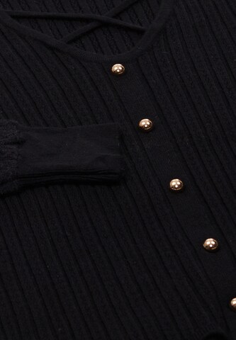 NAEMI Knit Cardigan in Black