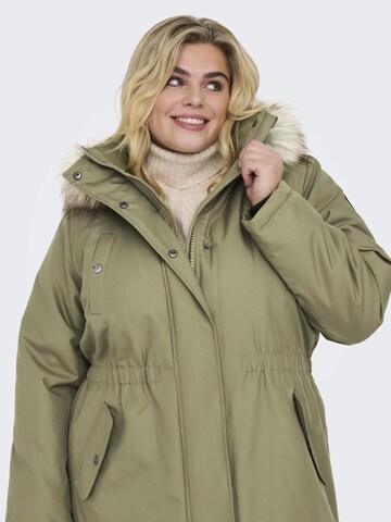 Parka d’hiver 'Irena' ONLY Carmakoma en vert