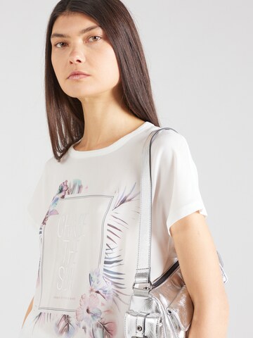 ONLY - Camiseta 'FLORA' en blanco