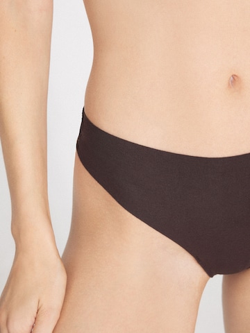 Tezenis Thong in Brown