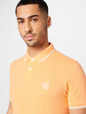 BOSS Orange Koszulka 'Passertip' w kolorze pomarańczowy
