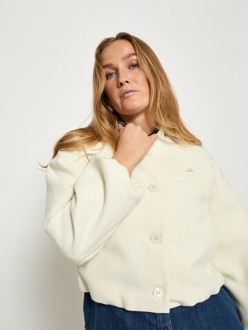 Peppercorn Přechodná bunda 'Millaya' – béžová