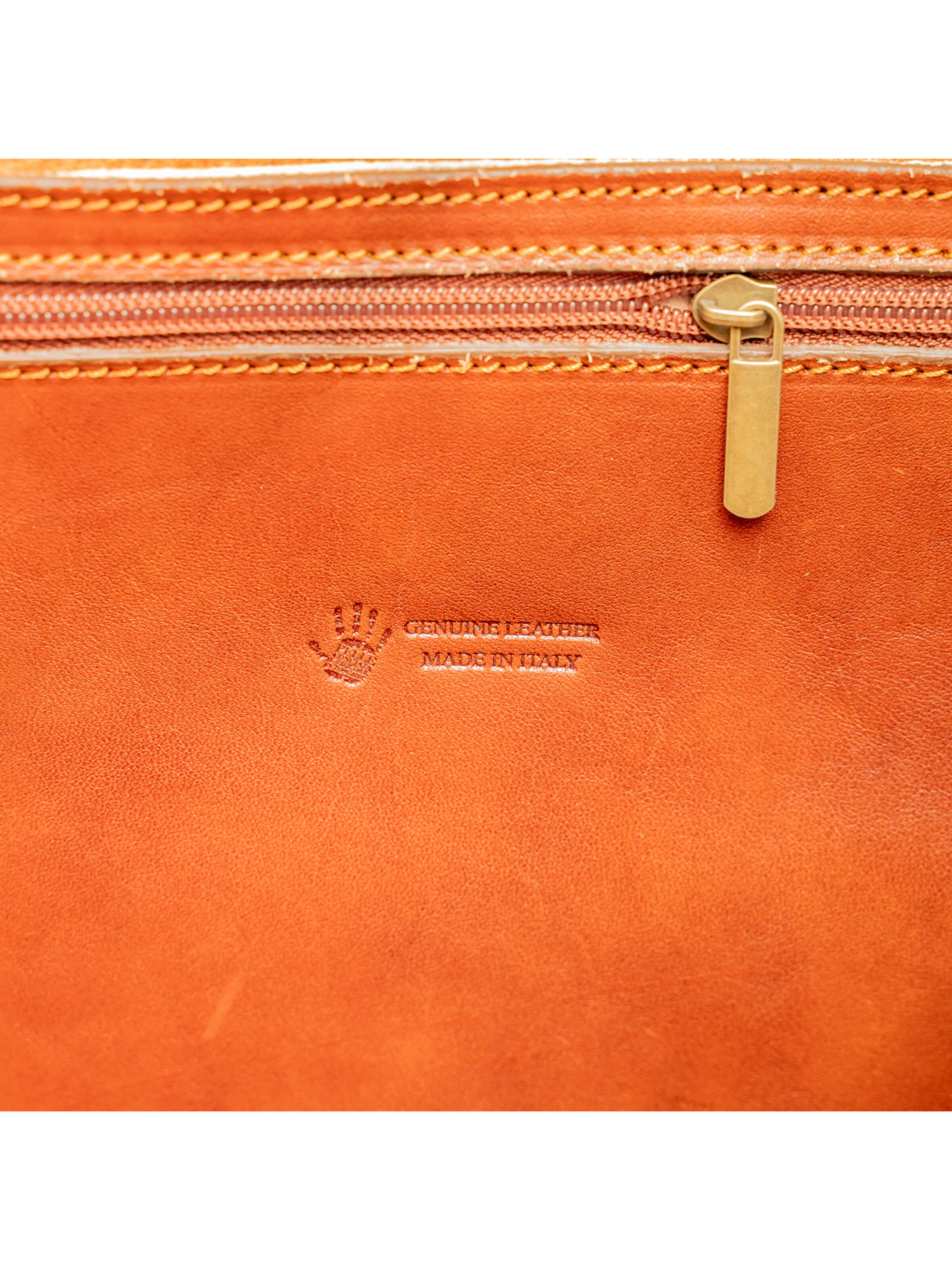 bupell Shoulder Bag 'Aurelia' in Brown