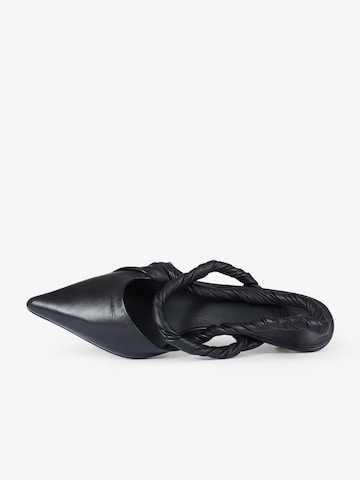 JVAM - Sapatos de salto em preto