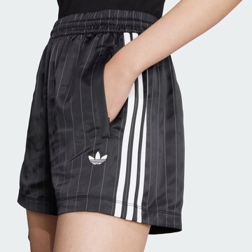 ADIDAS ORIGINALS Свободный крой Штаны в Черный
