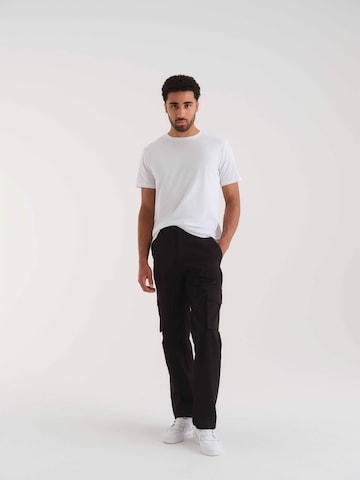 ABOUT YOU x Kevin Trapp Loosefit Cargohose 'Jaron' in Schwarz