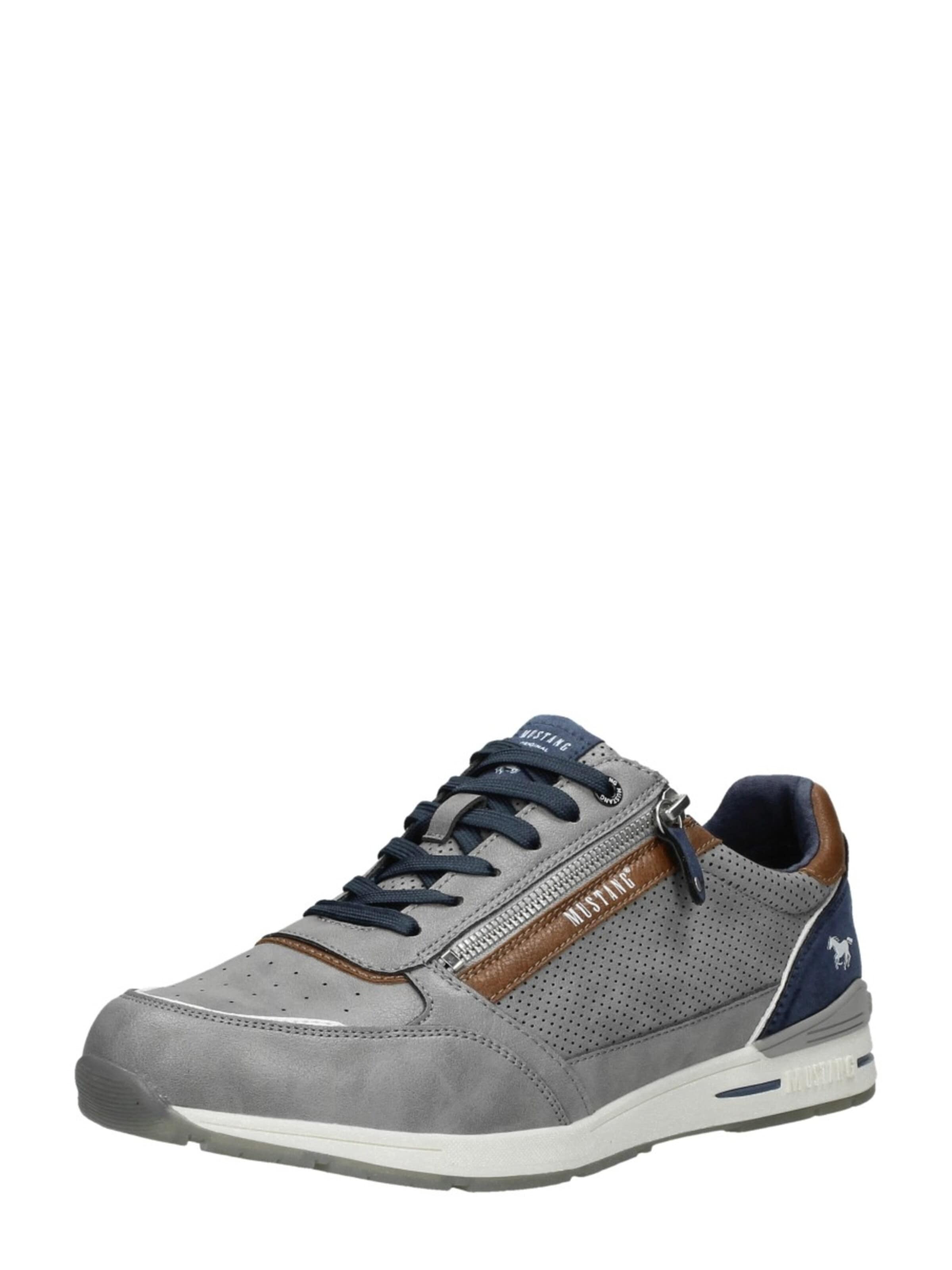 Baskets basses 'Sneakers Laag' MUSTANG en gris