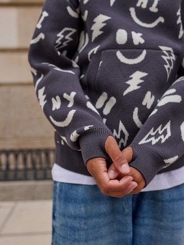 Next Суичър в черно