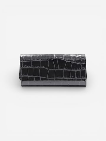 Cheval Firenze Wallet 'COSMO CROC' in Black: front