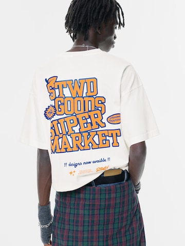 Tricou de la Pull&Bear pe alb: față