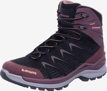 LOWA Boots 'Innox Pro GTX' in Zwart: voorkant