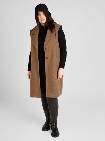 Vero Moda Curve Vest 'SALLY' in Brown