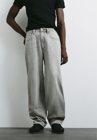 Baggy Jeans de la Pull&Bear pe gri: față