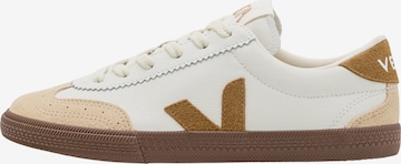 balta Veja Sportbačiai be auliuko 'Volley': priekis