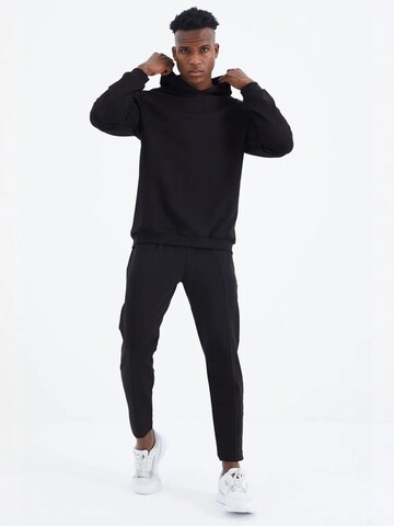 Completo per l'allenamento 'Aktive Sets' di Tommy Life in nero