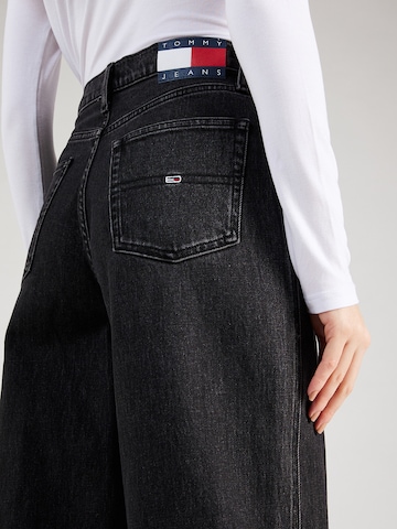 Tommy Jeans Zvonové kalhoty Džíny 'CLAIRE' – černá