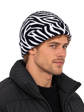 Rune Beanie in Black