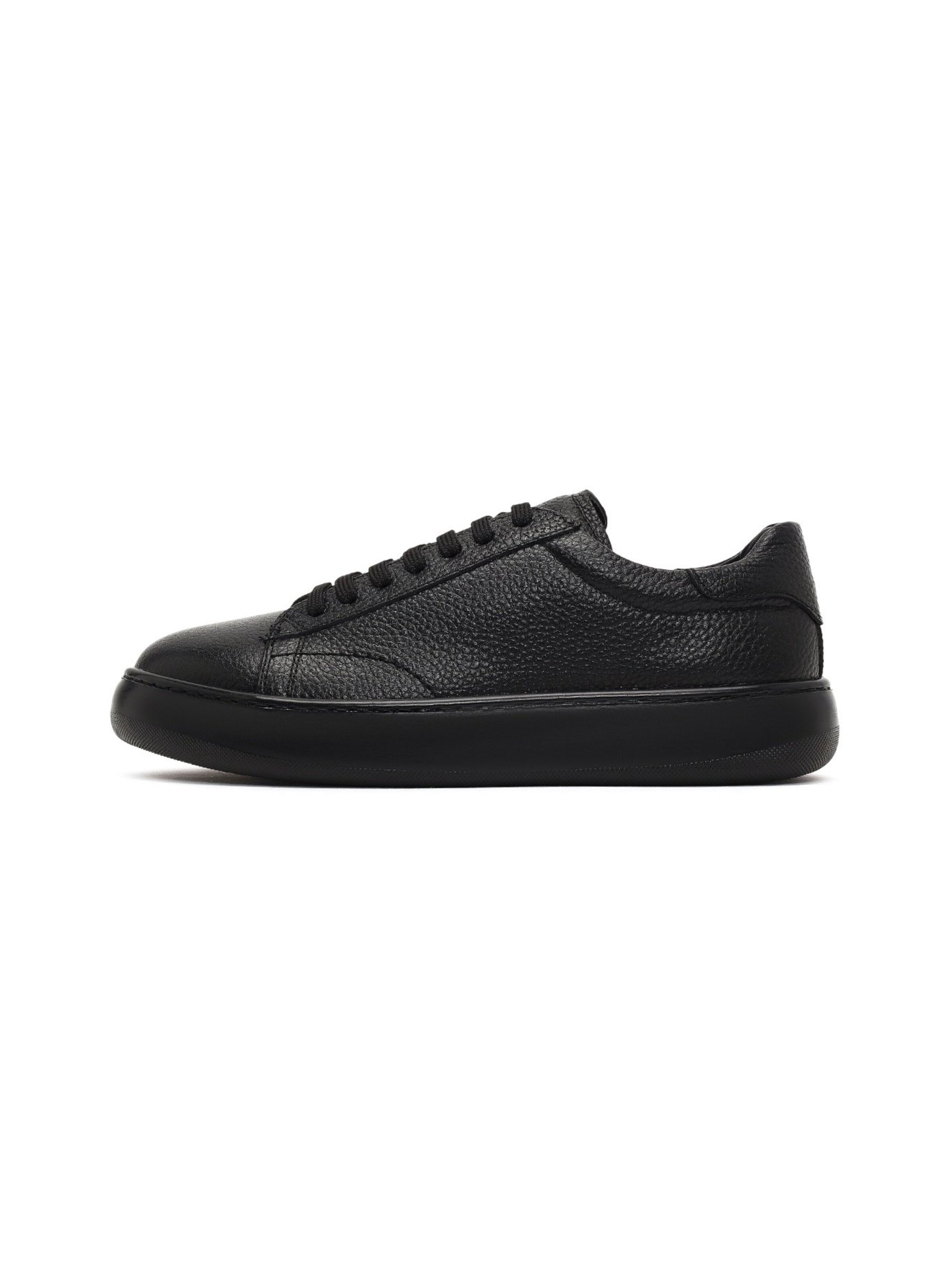 Derimod Sneakers in Black: front