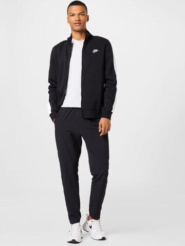 Nike Sportswear Collegetakki värissä musta
