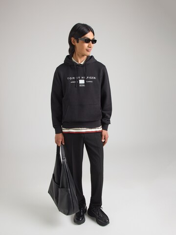 TOMMY HILFIGER Dressipluus 'BRAND LOVE', värv must