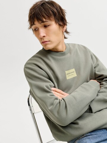 JACK & JONES Sweatshirt i grøn