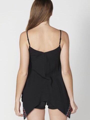 Top de la KOROSHI pe negru