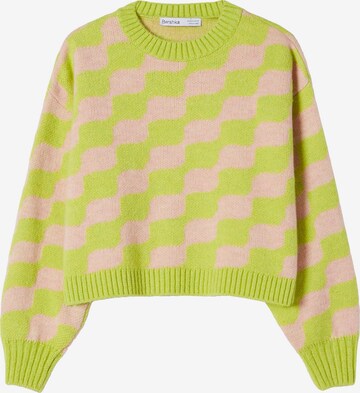 Bershka Sweater in Green: front