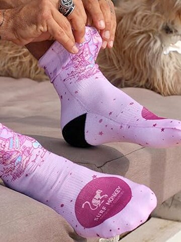 Surf Monkey Athletic Socks in Pink