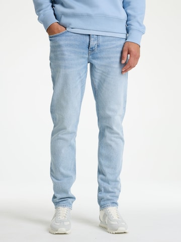 Coupe slim Jean 'Evan Fade' CHASIN' en bleu : devant