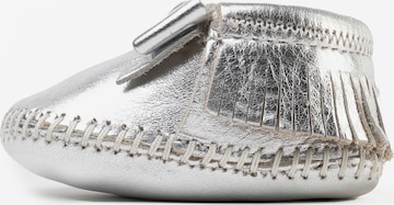 sidabrinė Minnetonka Pusbačiai 'Rosie': priekis