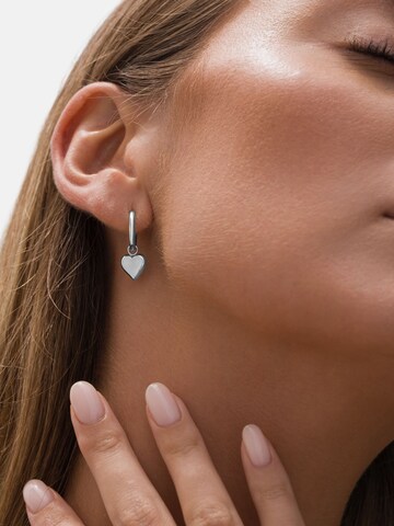 Boucles d'oreilles 'Herz' GOOD.designs en argent : devant