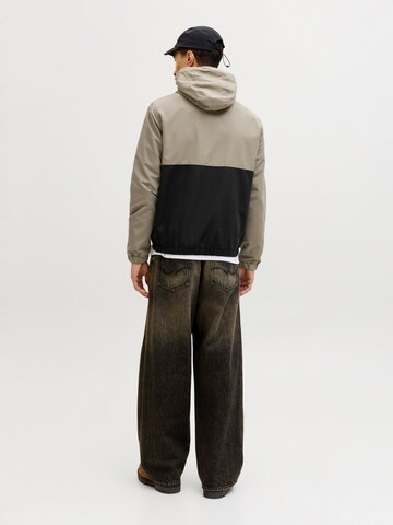 Veste mi-saison 'JWHMASH' JACK & JONES en gris : derrière