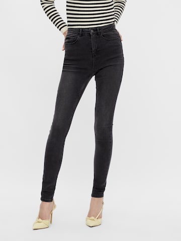 PIECES Skinny Jeans in Grey: front