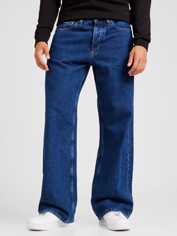 Calvin Klein Jeans Loosefit Jeans '90s' in Blauw: voorkant