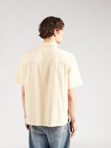 GAP - Ajuste confortable Camisa en amarillo